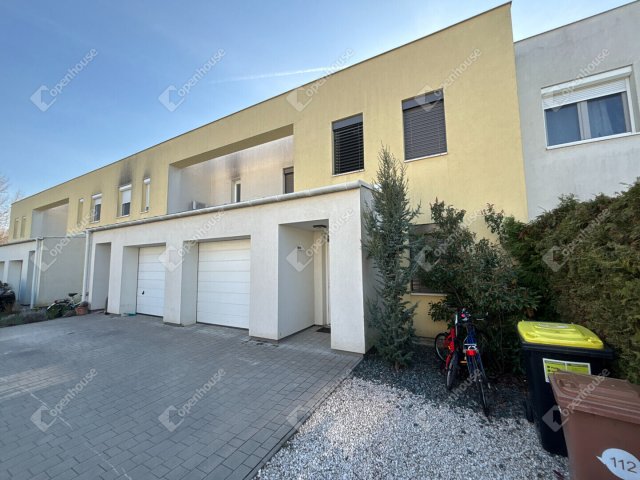 Eladó sorház, Győrött 105 M Ft, 5 szobás / költözzbe.hu