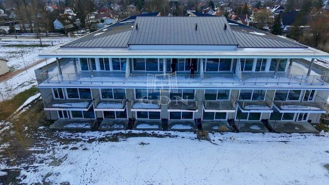 Eladó téglalakás, Balatonmáriafürdőn 49.943 M Ft, 1+1 szobás