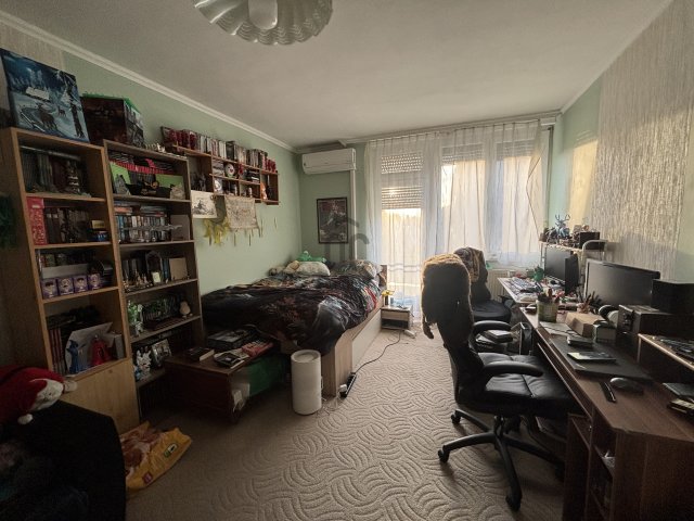 Eladó téglalakás, Debrecenben 75 M Ft, 2 szobás