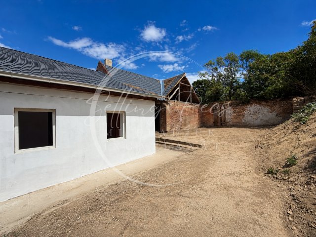 Eladó családi ház, Hosszúhetényen 32.9 M Ft, 4 szobás