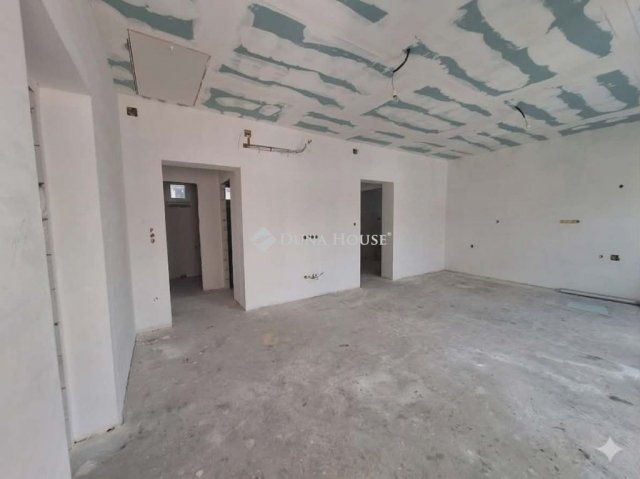 Eladó ikerház, Monoron 87.5 M Ft, 4 szobás / költözzbe.hu