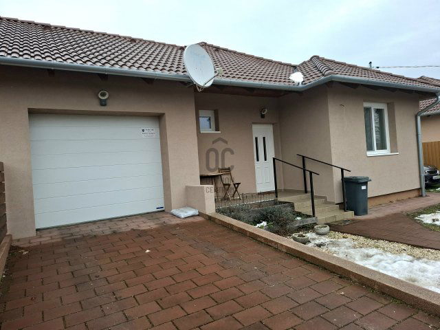 Eladó ikerház, Halásztelken 124.9 M Ft, 4 szobás