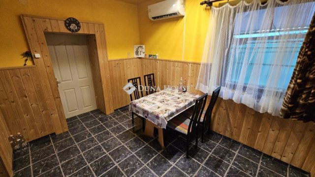 Eladó családi ház, Előszálláson 25 M Ft, 2 szobás