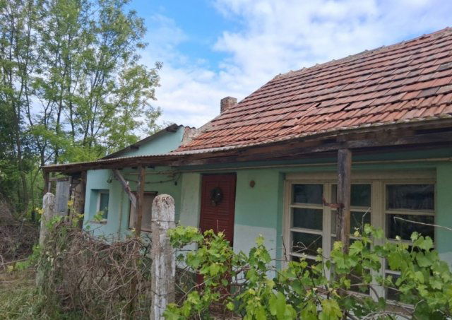 Eladó családi ház, Mezőcsáton 7.5 M Ft, 1+1 szobás