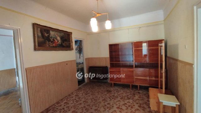 Eladó családi ház, Jászberényben 33 M Ft, 2+1 szobás