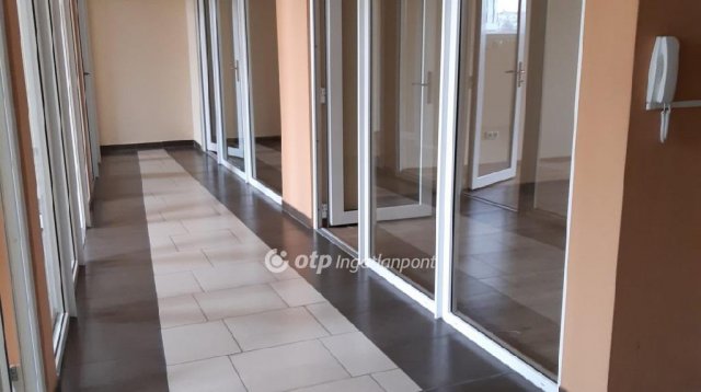 Kiadó iroda, Budapesten, XI. kerületben 558 E Ft / hó, 1 szobás