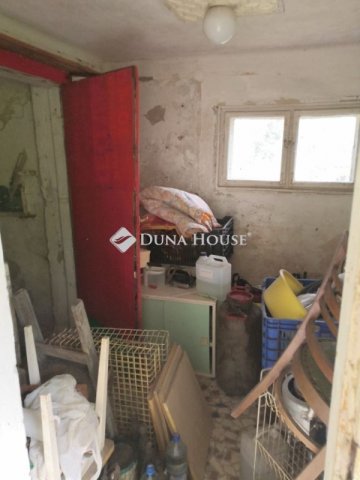 Eladó telek, Budapesten, III. kerületben 45 M Ft