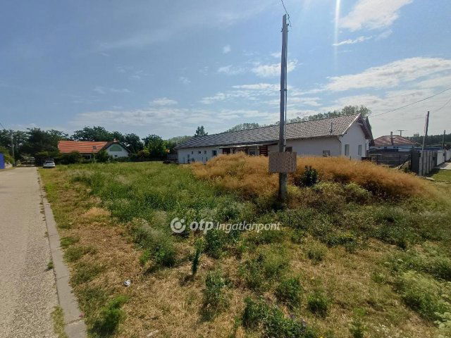 Eladó telek, Bugyin 26 M Ft / költözzbe.hu