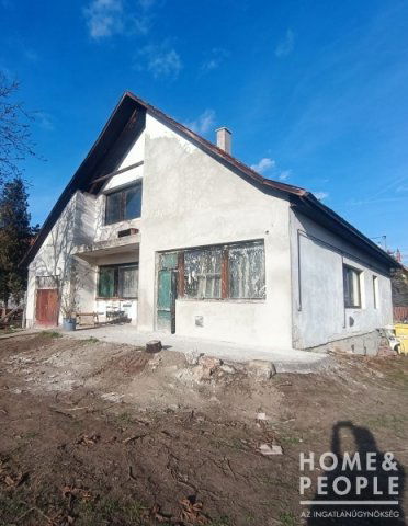 Eladó családi ház, Szatymazon 58.5 M Ft, 3 szobás