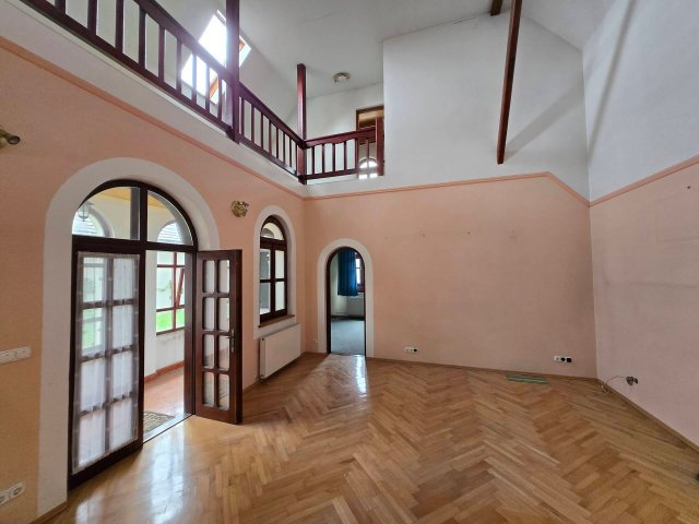 Eladó családi ház, Kiskunlacházán 102 M Ft, 7 szobás