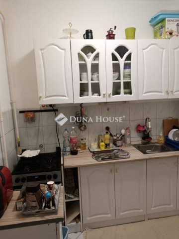 Kiadó téglalakás, albérlet, Pécsett 130 E Ft / hó, 2 szobás