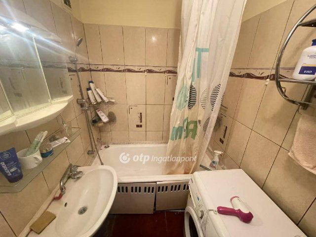 Eladó panellakás, Budapesten, XIV. kerületben 70.5 M Ft, 3 szobás