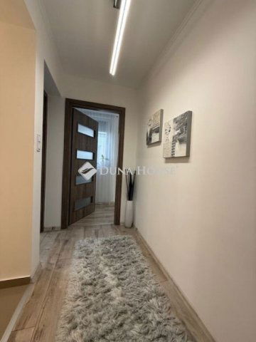 Eladó családi ház, Vecsésen 147 M Ft, 4 szobás