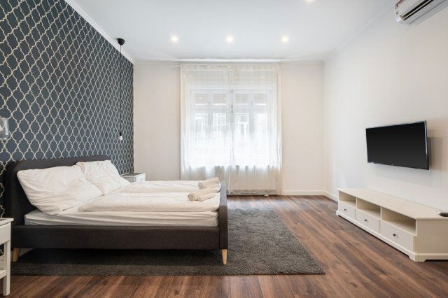 Eladó téglalakás, Budapesten, VI. kerületben 165 M Ft, 4 szobás