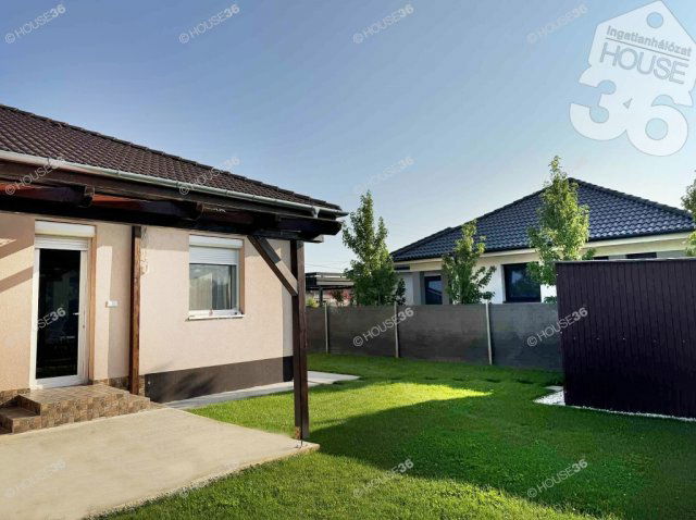 Eladó családi ház, Kecskeméten 94.99 M Ft, 4 szobás