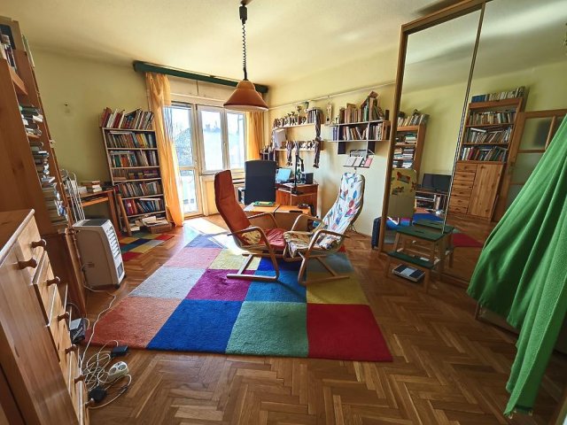 Eladó téglalakás, Budapesten, II. kerületben, Szerb Antal utcában