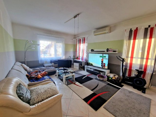 Eladó családi ház, Dunakeszin 139 M Ft, 5 szobás