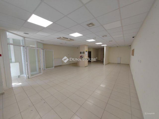 Eladó üzlethelyiség, Tökölön 144 M Ft, 1 szobás