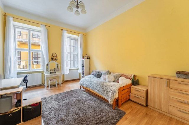 Eladó téglalakás, Budapesten, VI. kerületben 89.5 M Ft, 2 szobás