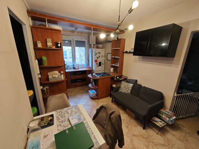 Eladó panellakás, Gyulán 34.9 M Ft, 1+2 szobás
