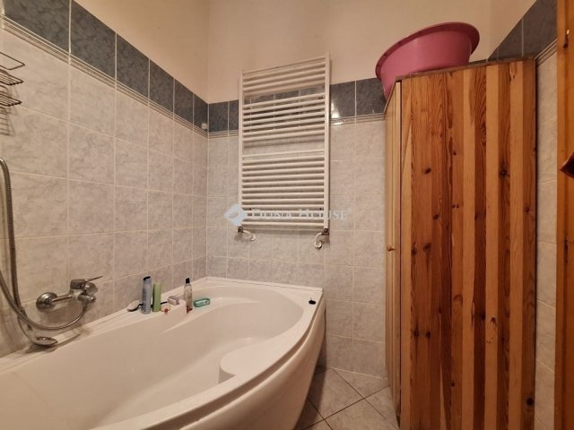 Eladó családi ház, Szombathelyen 110 M Ft, 5 szobás