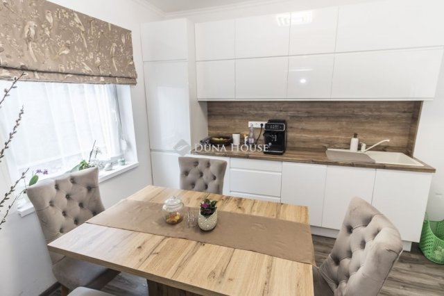 Eladó családi ház, Bükön 73.5 M Ft, 6 szobás