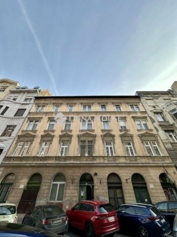 Eladó téglalakás, Budapesten, VII. kerületben 104.9 M Ft