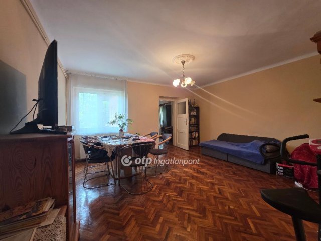 Eladó téglalakás, Budapesten, X. kerületben 57.9 M Ft, 3 szobás