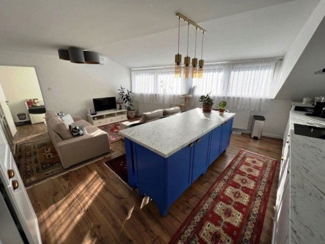 Kiadó téglalakás, albérlet, Pécsett, Bartók Béla utcában