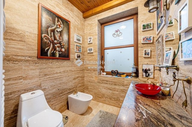 Eladó családi ház, Budajenőn 750 M Ft, 5 szobás