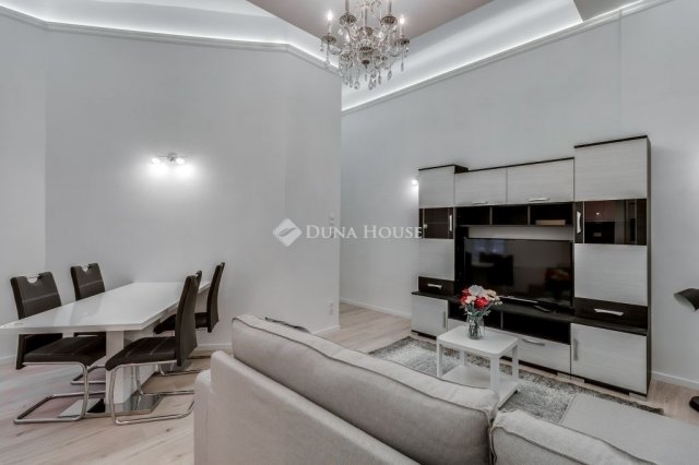 Eladó téglalakás, Budapesten, V. kerületben 128 M Ft, 3 szobás