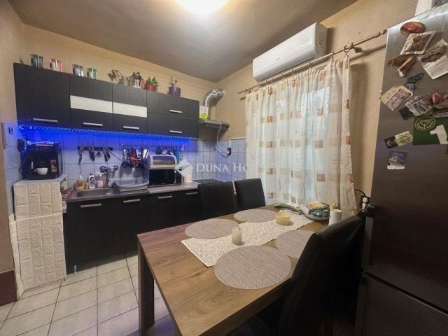 Eladó téglalakás, Budapesten, XXI. kerületben 39.9 M Ft