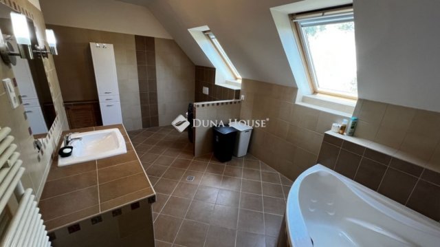 Eladó családi ház, Budapesten, XXII. kerületben 295 M Ft
