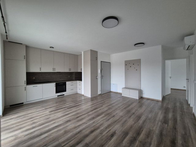 Eladó téglalakás, Kecskeméten 68.5 M Ft, 3 szobás