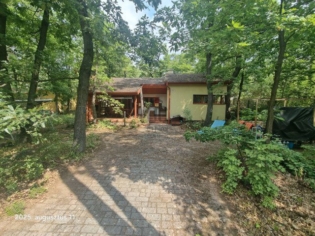 Eladó családi ház, Balatonalmádiban 106 M Ft, 3 szobás