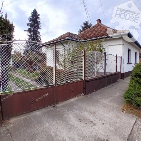 Eladó családi ház, Lajosmizsén 33.5 M Ft, 3 szobás