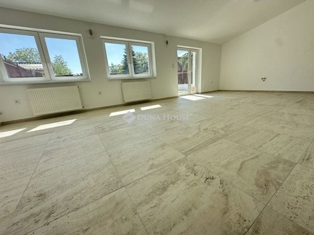 Eladó családi ház, Dunaharasztin 77.9 M Ft, 4 szobás