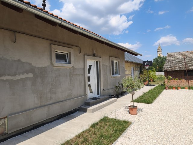 Eladó családi ház, Makón, Attila utcában 68 M Ft, 6 szobás