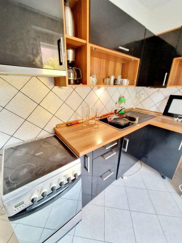 Eladó panellakás, Pécsett 57.9 M Ft, 3 szobás