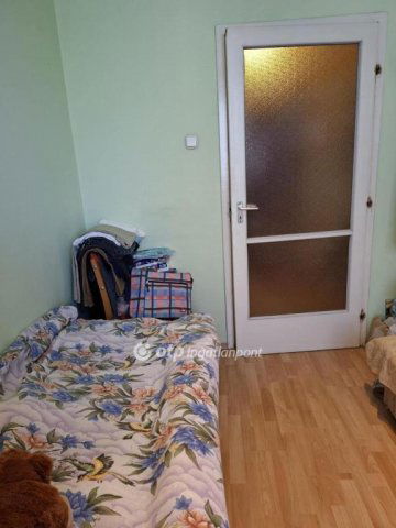 Eladó panellakás, Debrecenben 49 M Ft, 1+1 szobás