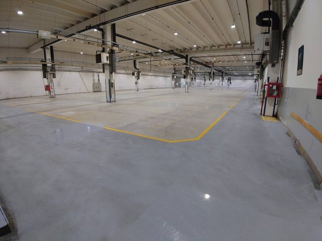 Kiadó ipari ingatlan, Győrött 4200 E Ft / hó