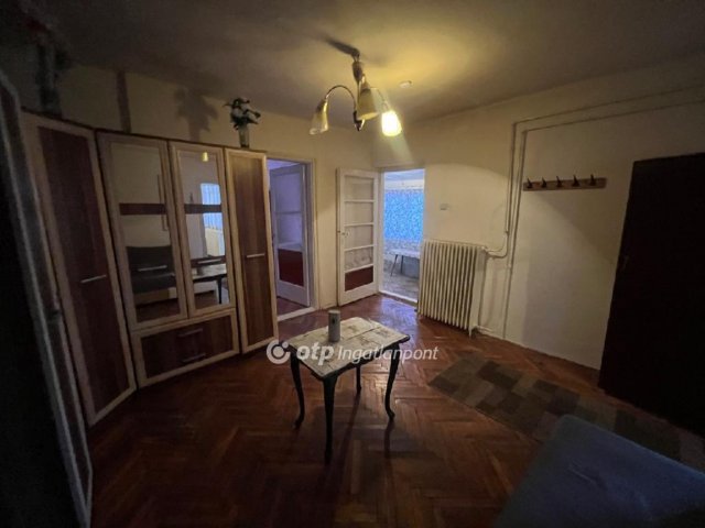 Eladó családi ház, Jászkisérén 9.5 M Ft, 2+1 szobás