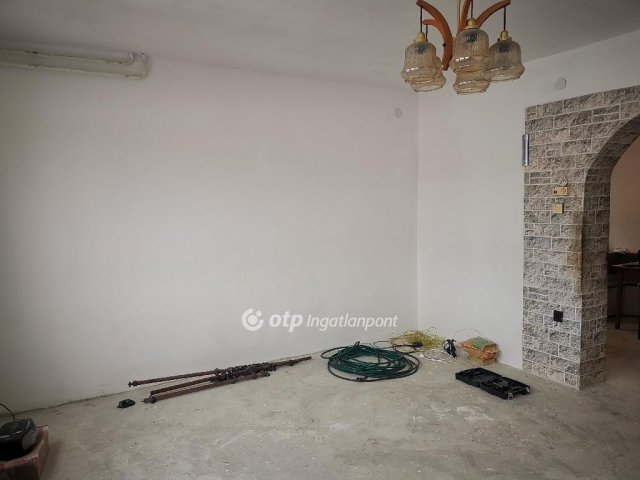 Eladó családi ház, Dunaharasztin 93.9 M Ft, 5+1 szobás