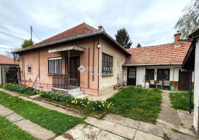 Eladó családi ház, Békéscsabán 24.99 M Ft, 3 szobás
