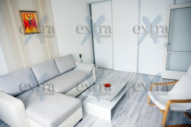 Eladó panellakás, Szegeden 52 M Ft, 2 szobás