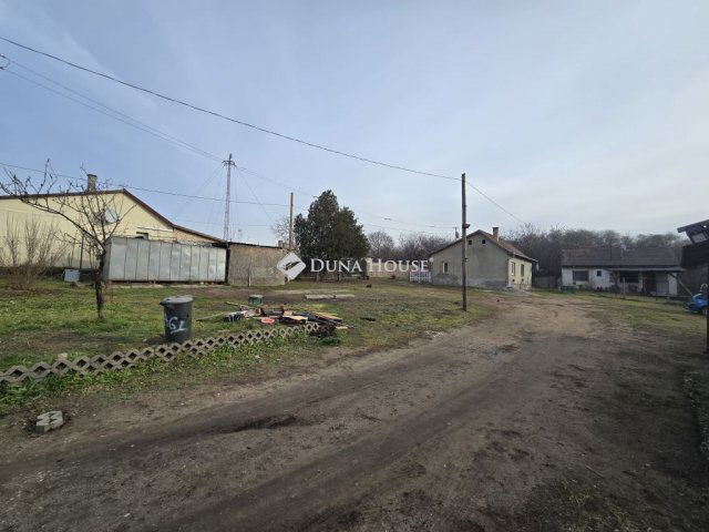 Eladó ikerház, Budapesten, XVIII. kerületben, Sólyom utcában