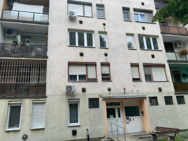 Eladó téglalakás, Békéscsabán 28.5 M Ft, 2 szobás