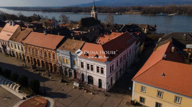 Eladó téglalakás, Vácon 124.9 M Ft, 4 szobás