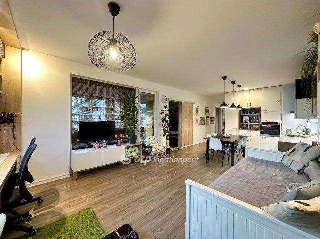 Eladó téglalakás, Budapesten, XI. kerületben 150 M Ft, 4 szobás