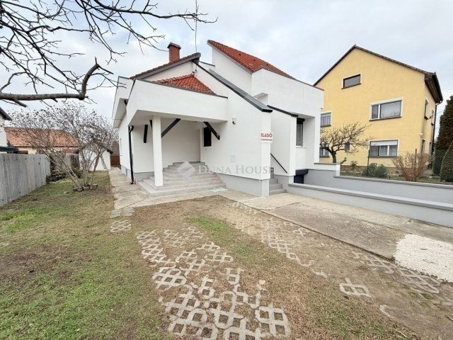 Eladó családi ház, Budapesten, XVIII. kerületben 149.9 M Ft